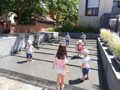 Ausflug zur Wassertreppe am Dorfplatz